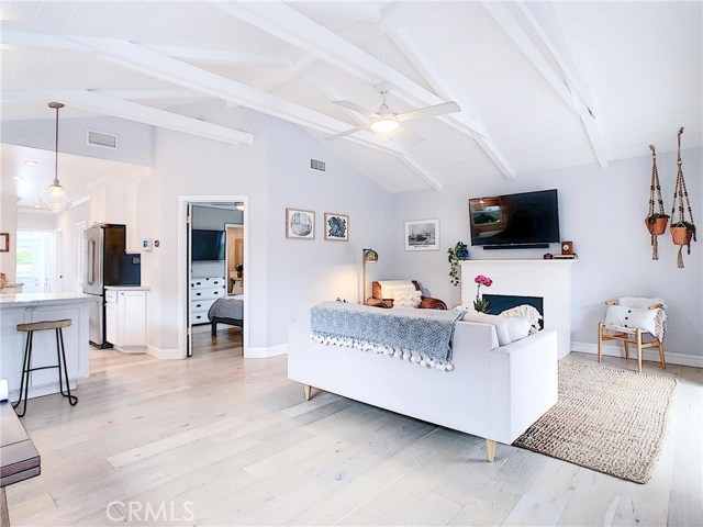 2801 Valley Drive, Manhattan Beach, California 90266, 2 Bedrooms Bedrooms, ,1 BathroomBathrooms,Residential,Sold,Valley,SB19012172