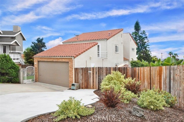 833 Maria Avenue, Redondo Beach, California 90277, 3 Bedrooms Bedrooms, ,2 BathroomsBathrooms,Residential,Sold,Maria,SB18031980