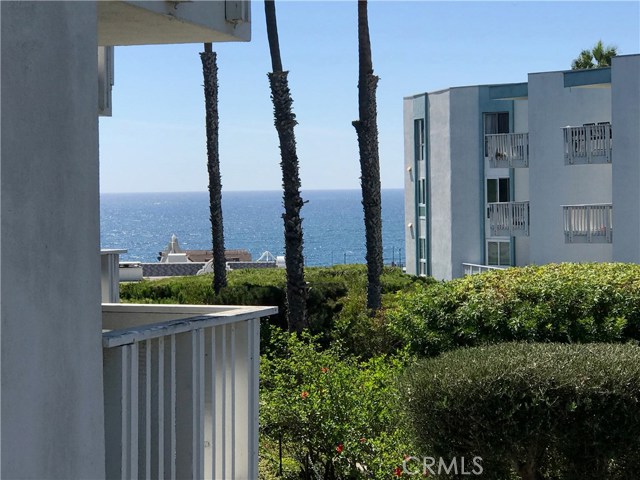 650 THE VLG, Redondo Beach, California 90277, 1 Bedroom Bedrooms, ,1 BathroomBathrooms,Residential,Sold,THE VLG,SB18182642