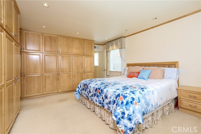 Master bedroom with maple closet, drawers built in