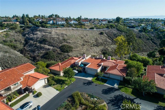 8 Peartree Lane, Rolling Hills Estates, California 90274, 2 Bedrooms Bedrooms, ,2 BathroomsBathrooms,Residential,Sold,Peartree,PV18179974