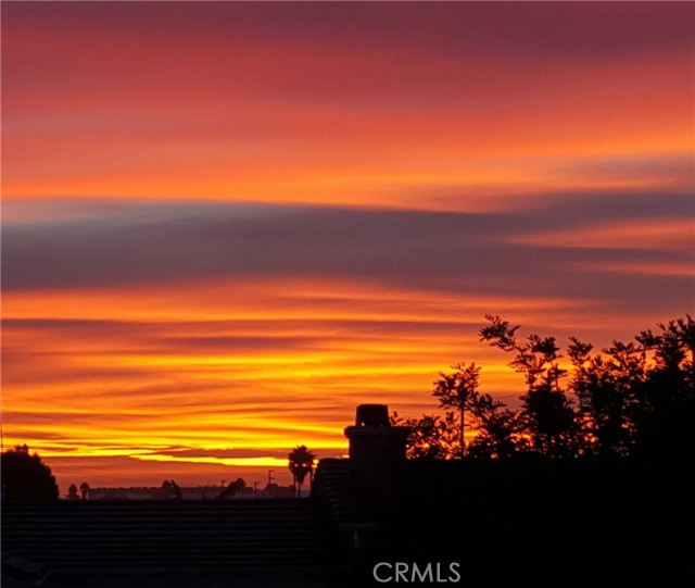 NOW THAT is a BEAUTIFUL sunrise captured from your very own balcony!