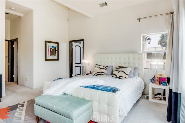 214 Avenue H, Redondo Beach, California 90277, 3 Bedrooms Bedrooms, ,2 BathroomsBathrooms,Residential,Sold,Avenue H,SB17200992