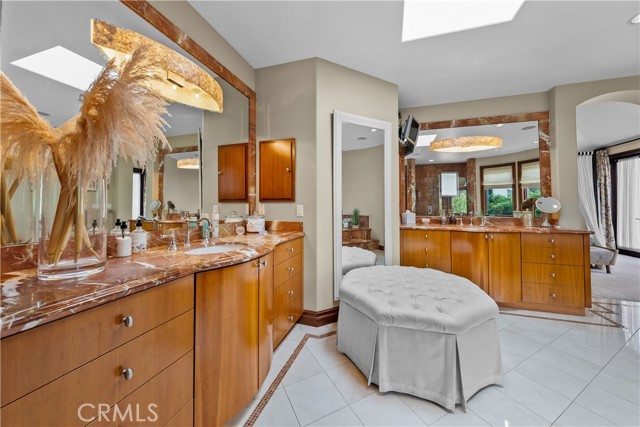 583 35th Street, Manhattan Beach, California 90266, 4 Bedrooms Bedrooms, ,1 BathroomBathrooms,Residential,Sold,35th,SB21141914