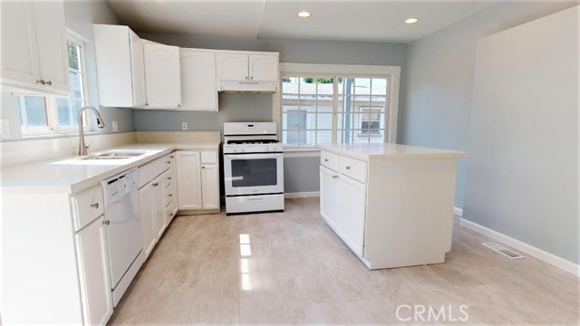 508 Pacific Coast, Redondo Beach, California 90277, 3 Bedrooms Bedrooms, ,1 BathroomBathrooms,Residential,Sold,Pacific Coast,SB21127168