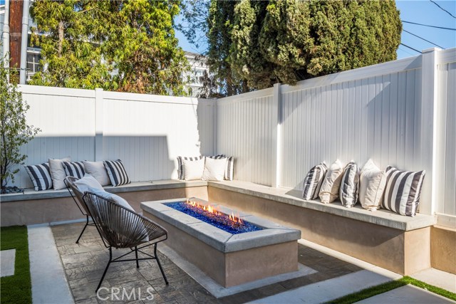 3208 Pacific Avenue, Manhattan Beach, California 90266, 4 Bedrooms Bedrooms, ,3 BathroomsBathrooms,Residential,Sold,Pacific,SB18253050