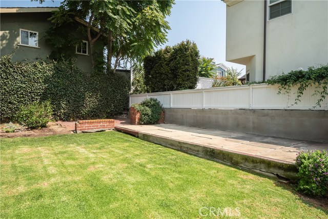 641 27th Street, Manhattan Beach, California 90266, 2 Bedrooms Bedrooms, ,1 BathroomBathrooms,Residential,Sold,27th,SB20174860