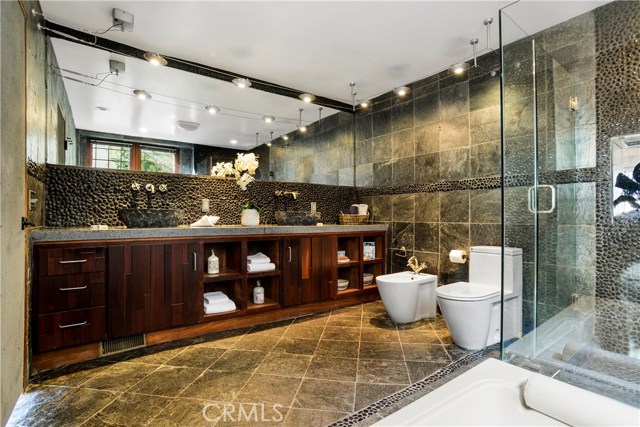 773 Via Del Monte, Palos Verdes Estates, California 90274, 3 Bedrooms Bedrooms, ,5 BathroomsBathrooms,Residential,Sold,Via Del Monte,PV19125055