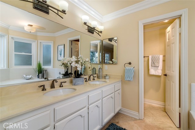 1605 Havemeyer Lane, Redondo Beach, California 90278, 3 Bedrooms Bedrooms, ,2 BathroomsBathrooms,Residential,Sold,Havemeyer,SB18216967