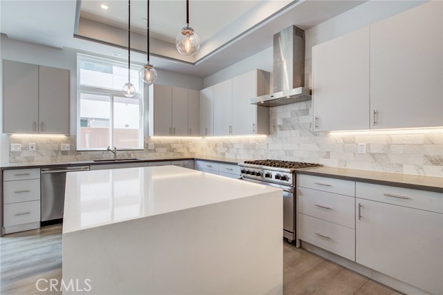 1011 Spencer Street, Redondo Beach, California 90277, 4 Bedrooms Bedrooms, ,3 BathroomsBathrooms,Residential,Sold,Spencer,PV20031489