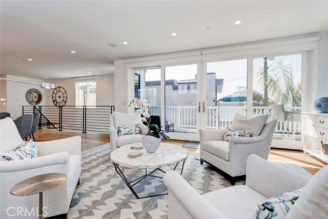 420 31st Street, Manhattan Beach, California 90266, 5 Bedrooms Bedrooms, ,2 BathroomsBathrooms,Residential,Sold,31st,SB20242729