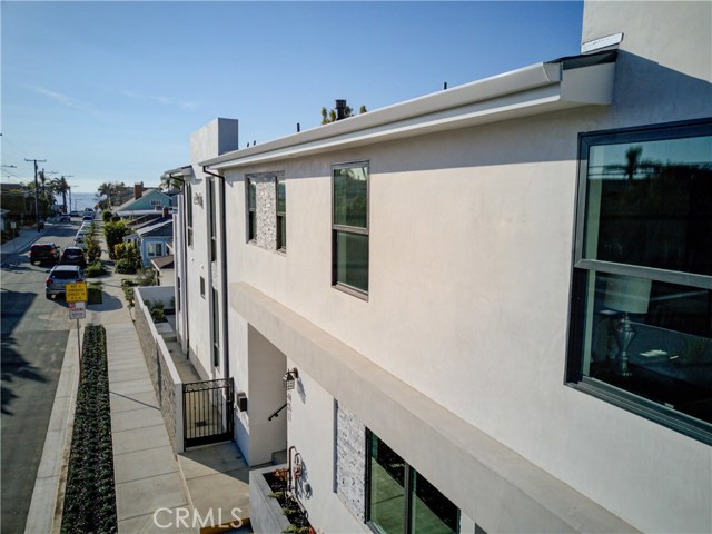 1401 Corona Street, Hermosa Beach, California 90254, 4 Bedrooms Bedrooms, ,3 BathroomsBathrooms,Residential,Sold,Corona,SB20015755