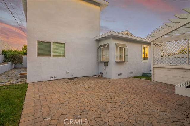 2817 Fisk Lane, Redondo Beach, California 90278, 4 Bedrooms Bedrooms, ,3 BathroomsBathrooms,Residential,Sold,Fisk,CV20139455