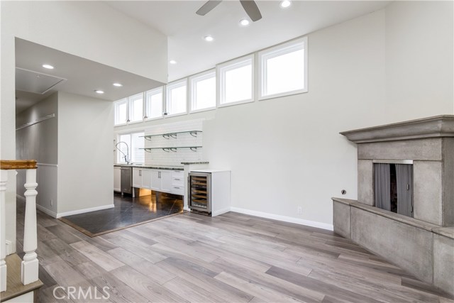 121 35th Street, Manhattan Beach, California 90266, 4 Bedrooms Bedrooms, ,4 BathroomsBathrooms,Residential,Sold,35th,SB19227401