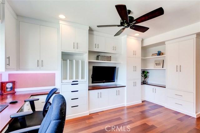 113 El Porto Street, Manhattan Beach, California 90266, 4 Bedrooms Bedrooms, ,2 BathroomsBathrooms,Residential,Sold,El Porto,SB19022186