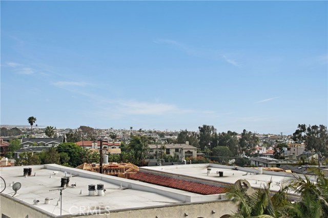 653 Manhattan Beach Boulevard, Manhattan Beach, California 90266, 2 Bedrooms Bedrooms, ,2 BathroomsBathrooms,Residential,Sold,Manhattan Beach,SB19095125