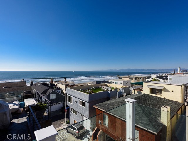 121 35th Street, Manhattan Beach, California 90266, 4 Bedrooms Bedrooms, ,3 BathroomsBathrooms,Residential,Sold,35th,SB17134319