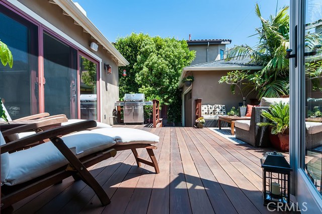 1608 Faymont Avenue, Manhattan Beach, California 90266, 3 Bedrooms Bedrooms, ,1 BathroomBathrooms,Residential,Sold,Faymont,SB17110962