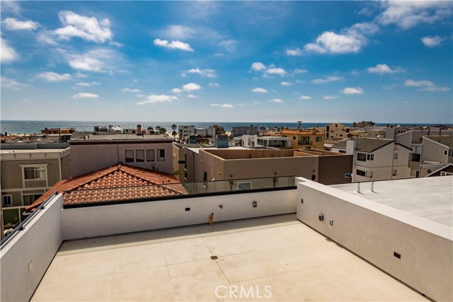 222 2nd Street, Hermosa Beach, California 90254, 4 Bedrooms Bedrooms, ,2 BathroomsBathrooms,Residential,Sold,2nd Street,SB19174439