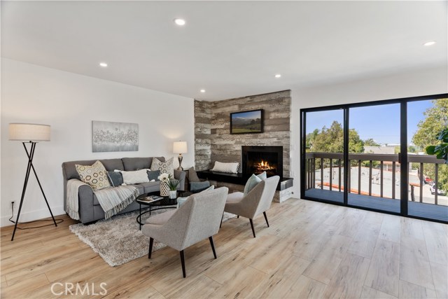 1447 Manhattan Beach Boulevard, Manhattan Beach, California 90266, 3 Bedrooms Bedrooms, ,2 BathroomsBathrooms,Residential,Sold,Manhattan Beach,OC20214796