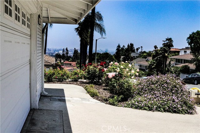 2115 Van Karajan Drive, Rancho Palos Verdes, California 90275, 4 Bedrooms Bedrooms, ,3 BathroomsBathrooms,Residential,Sold,Van Karajan,CV20124199