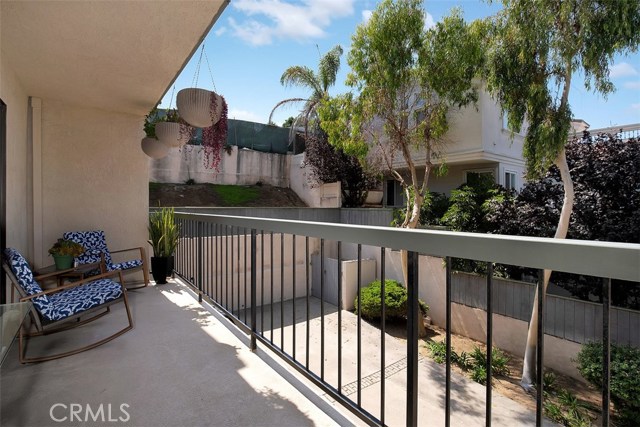 2016 Mathews Avenue, Redondo Beach, California 90278, 2 Bedrooms Bedrooms, ,3 BathroomsBathrooms,Residential,Sold,Mathews,SW19218319
