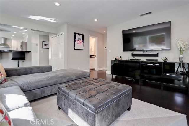 1117 Goodman Avenue, Redondo Beach, California 90278, 3 Bedrooms Bedrooms, ,2 BathroomsBathrooms,Residential,Sold,Goodman,SB20118226