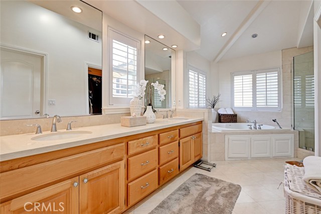 2004 Gates Avenue, Redondo Beach, California 90278, 4 Bedrooms Bedrooms, ,2 BathroomsBathrooms,Residential,Sold,Gates,SB18097486