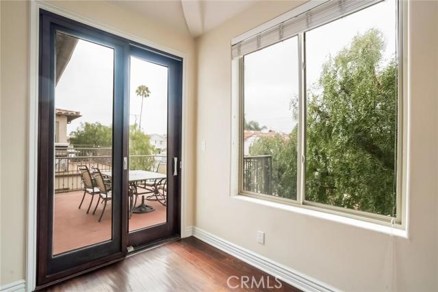 2619 Carnegie Lane, Redondo Beach, California 90278, 3 Bedrooms Bedrooms, ,2 BathroomsBathrooms,Residential,Sold,Carnegie,SB17157130