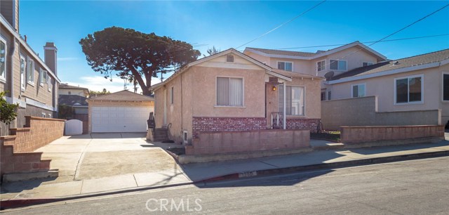 1246 20th Place, Hermosa Beach, California 90254, 2 Bedrooms Bedrooms, ,1 BathroomBathrooms,Residential,Sold,20th,SB17274451