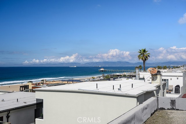 133 1st Street, Manhattan Beach, California 90266, 3 Bedrooms Bedrooms, ,2 BathroomsBathrooms,Residential,Sold,1st,SB20052011