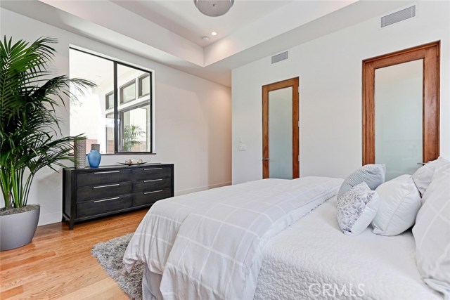 1154 6th Street, Hermosa Beach, California 90254, 4 Bedrooms Bedrooms, ,5 BathroomsBathrooms,Residential,Sold,6th,SB19225837