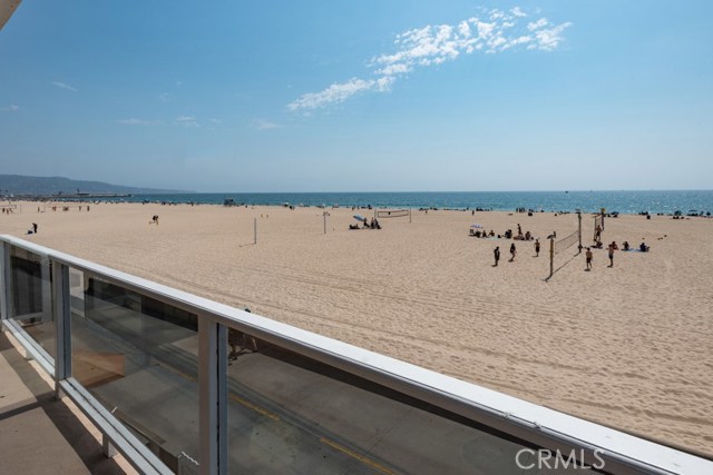 638 The Strand, Hermosa Beach, California 90254, 3 Bedrooms Bedrooms, ,2 BathroomsBathrooms,Residential,Sold,The Strand,SB17162847