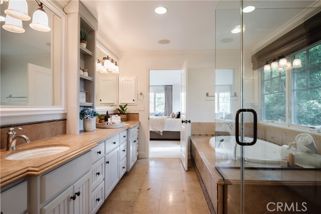 653 36th Street, Manhattan Beach, California 90266, 5 Bedrooms Bedrooms, ,5 BathroomsBathrooms,Residential,Sold,36th,SB21097306