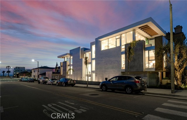 121 2nd Street, Hermosa Beach, California 90254, 4 Bedrooms Bedrooms, ,4 BathroomsBathrooms,Residential,Sold,2nd,SB19073415