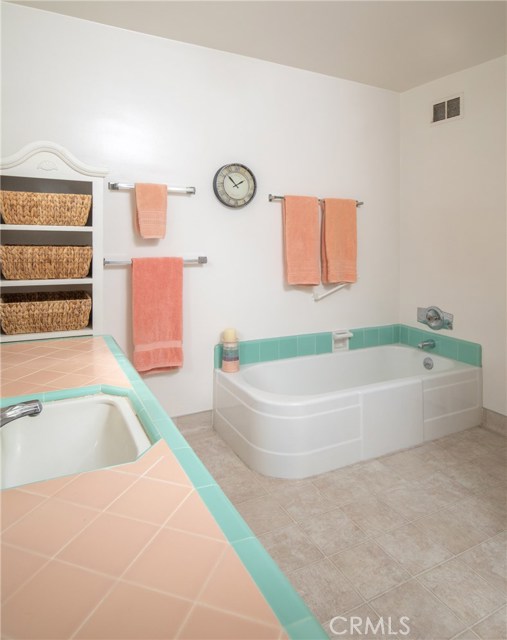 1539 Bonnie Brae Street, Hermosa Beach, California 90254, 3 Bedrooms Bedrooms, ,2 BathroomsBathrooms,Residential,Sold,Bonnie Brae,SB19182302