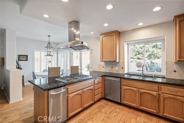 1805 Clark Lane, Redondo Beach, California 90278, 3 Bedrooms Bedrooms, ,2 BathroomsBathrooms,Residential,Sold,Clark,SB21014958