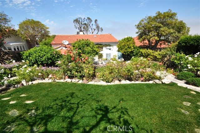 640 Via Del Monte, Palos Verdes Estates, California 90274, 3 Bedrooms Bedrooms, ,2 BathroomsBathrooms,Residential,Sold,Via Del Monte,PV17143780