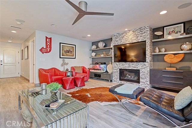 300 28th Street, Hermosa Beach, California 90254, 4 Bedrooms Bedrooms, ,4 BathroomsBathrooms,Residential,Sold,28th,SB18066666