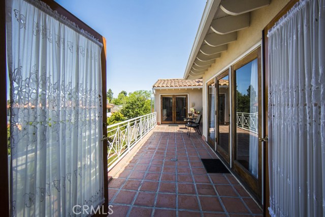 37 Via Malona, Rancho Palos Verdes, California 90275, 5 Bedrooms Bedrooms, ,6 BathroomsBathrooms,Residential,Sold,Via Malona,PV17218052