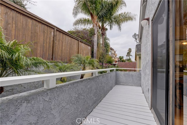 1709 Stanford Avenue, Redondo Beach, California 90278, 3 Bedrooms Bedrooms, ,2 BathroomsBathrooms,Residential,Sold,Stanford,SB19047031