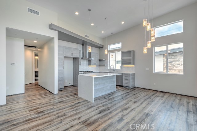 2520 Nelson Avenue, Redondo Beach, California 90278, 4 Bedrooms Bedrooms, ,3 BathroomsBathrooms,Residential,Sold,Nelson,PV17221643