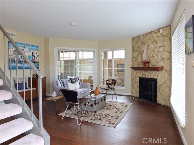 1104 Harkness Lane, Redondo Beach, California 90278, 3 Bedrooms Bedrooms, ,2 BathroomsBathrooms,Residential,Sold,Harkness,PW18238945