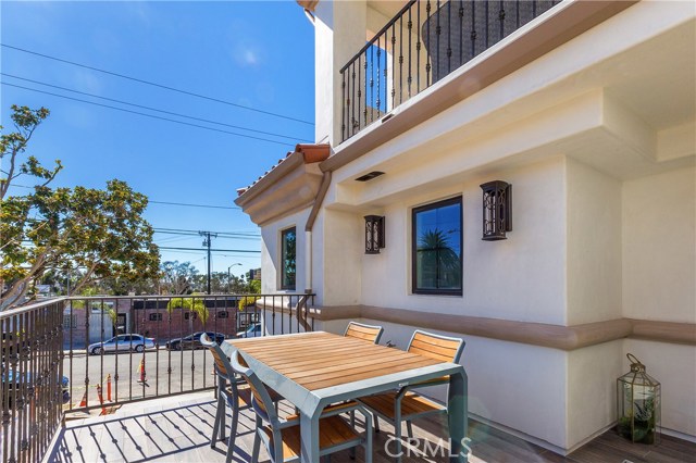 526 ELENA Avenue, Redondo Beach, California 90277, 5 Bedrooms Bedrooms, ,4 BathroomsBathrooms,Residential,Sold,ELENA,SB18239581