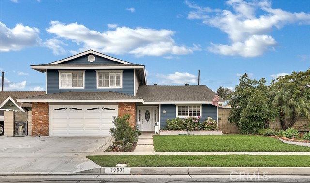 Detail Gallery Image 1 of 1 For 19801 Chesapeake Ln, Huntington Beach,  CA 92646 - 5 Beds | 2 Baths