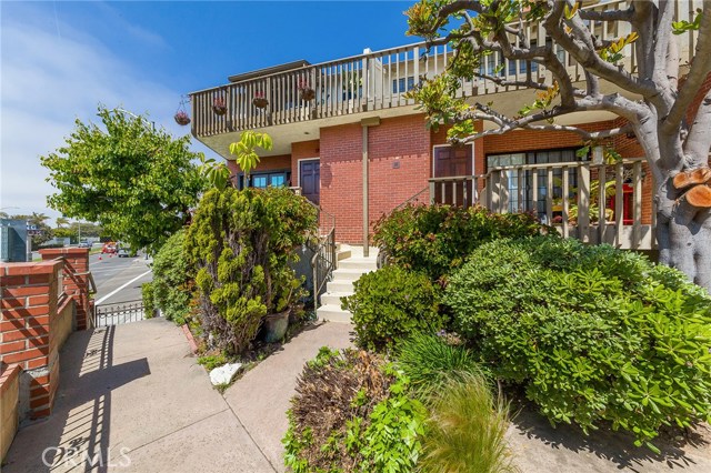 324 Catalina Avenue, Redondo Beach, California 90277, 2 Bedrooms Bedrooms, ,1 BathroomBathrooms,Residential,Sold,Catalina,SB19092970