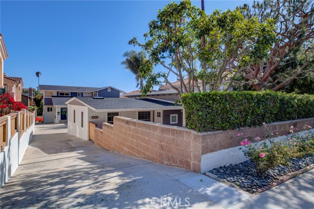 2014 Huntington Lane, Redondo Beach, California 90278, 6 Bedrooms Bedrooms, ,3 BathroomsBathrooms,Residential,Sold,Huntington,PV20087017