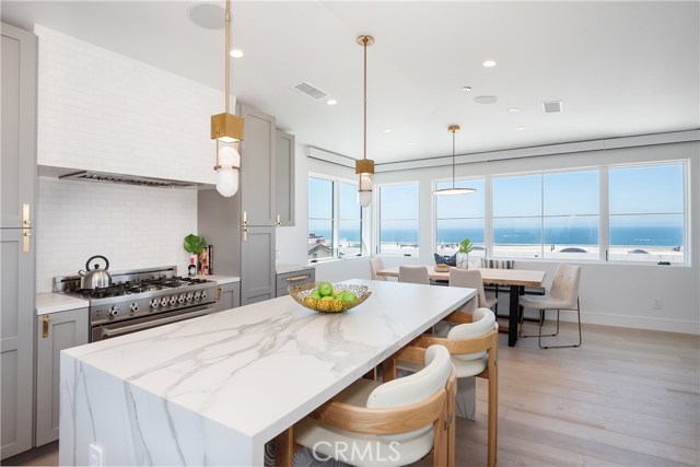 232 17th Street, Manhattan Beach, California 90266, 4 Bedrooms Bedrooms, ,1 BathroomBathrooms,Residential,Sold,17th,SB20151551