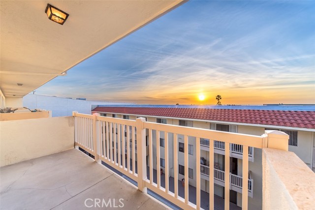 1707 Pacific Coast Highway, Hermosa Beach, California 90254, 1 Bedroom Bedrooms, ,1 BathroomBathrooms,Residential,Sold,Pacific Coast,SB17266914