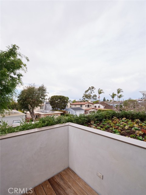 2912 Palm Avenue, Manhattan Beach, California 90266, 4 Bedrooms Bedrooms, ,2 BathroomsBathrooms,Residential,Sold,Palm,SB21015344